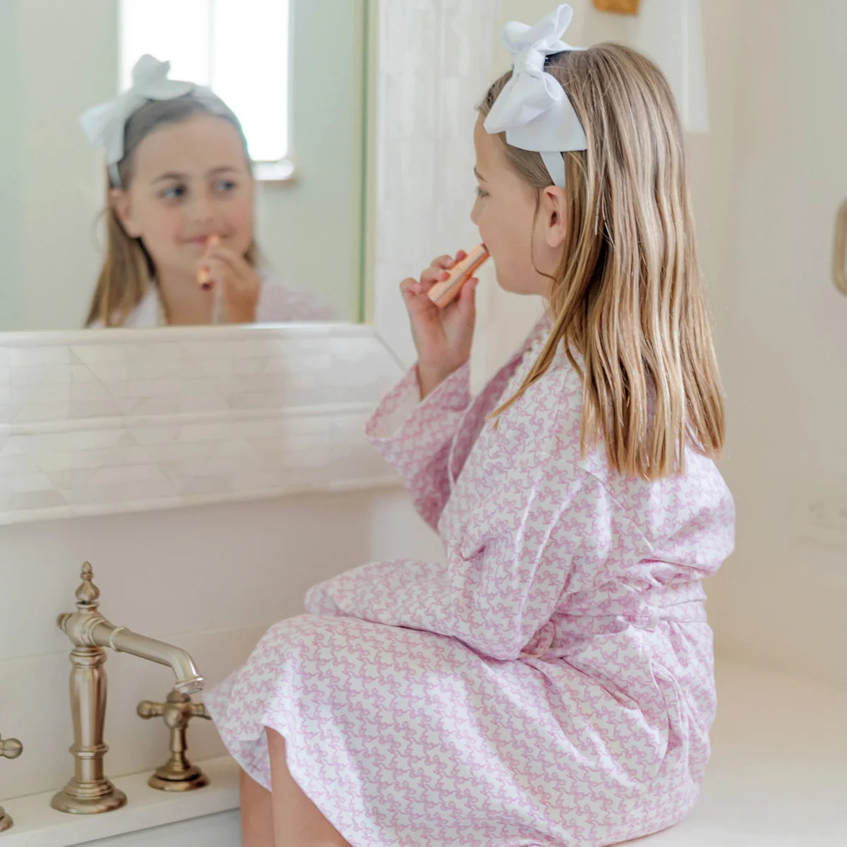 Gwen Girls' Spa Wrap- Pretty Pink Bows